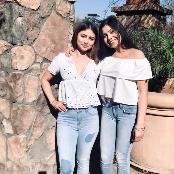 Meet your Posher, Gabriela - Picture 1 of 1